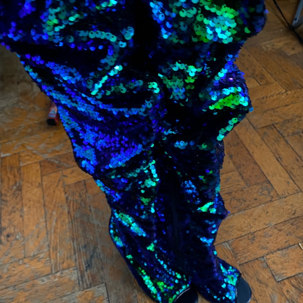Shimmer - Picture 2 of 6
